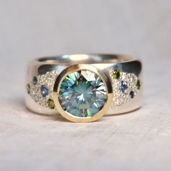 Retro Bright Blue Zirconia Silver Ring
