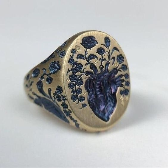 Antique Blue Floral Gold Ring