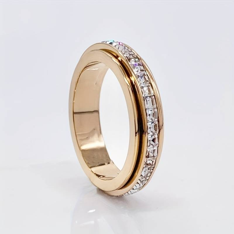 Retro Radiant Gold Line Ring