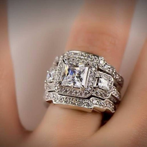 Classic Sparkling Silver Vintage Ring