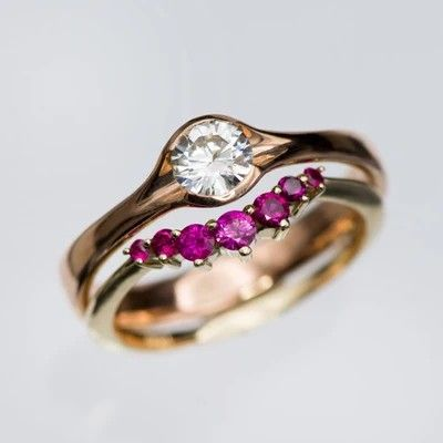 Antique Garnet Crystal Gold Ring