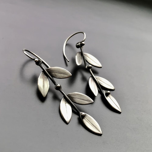 Retro Silver Leaf Drop Earrings