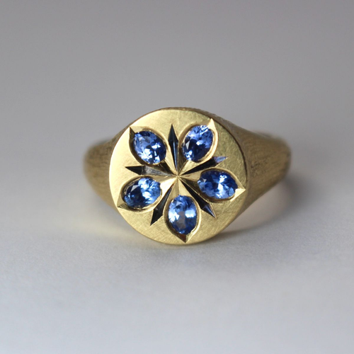Vintage Gold Ring Adorned with Blue Crystal Flower