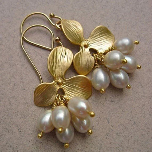 Retro Floral Pearl Earrings
