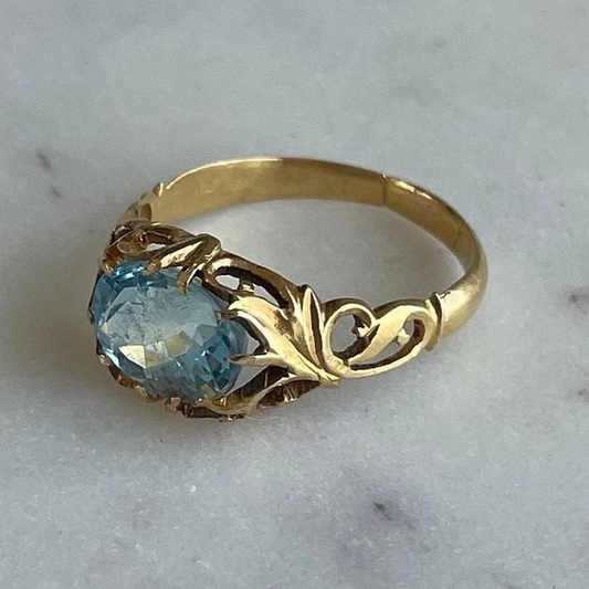 Antique Blue Gemstone Gold Ring