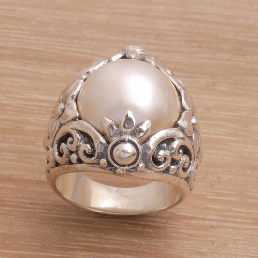Classic Silver Ring with Rounded Vintage Pearls