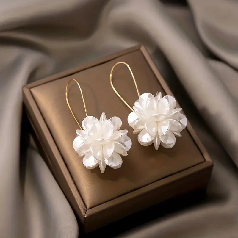 Elegant White Floral Earrings