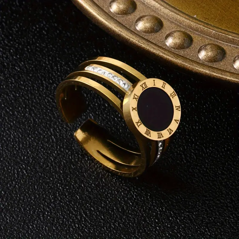 Classic Gold and Black Vintage Ring