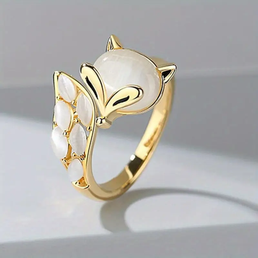 Gold Ring with Pearl Kitty Design