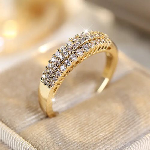 Stylish Gold Ring with Elegant Zirconia Accents