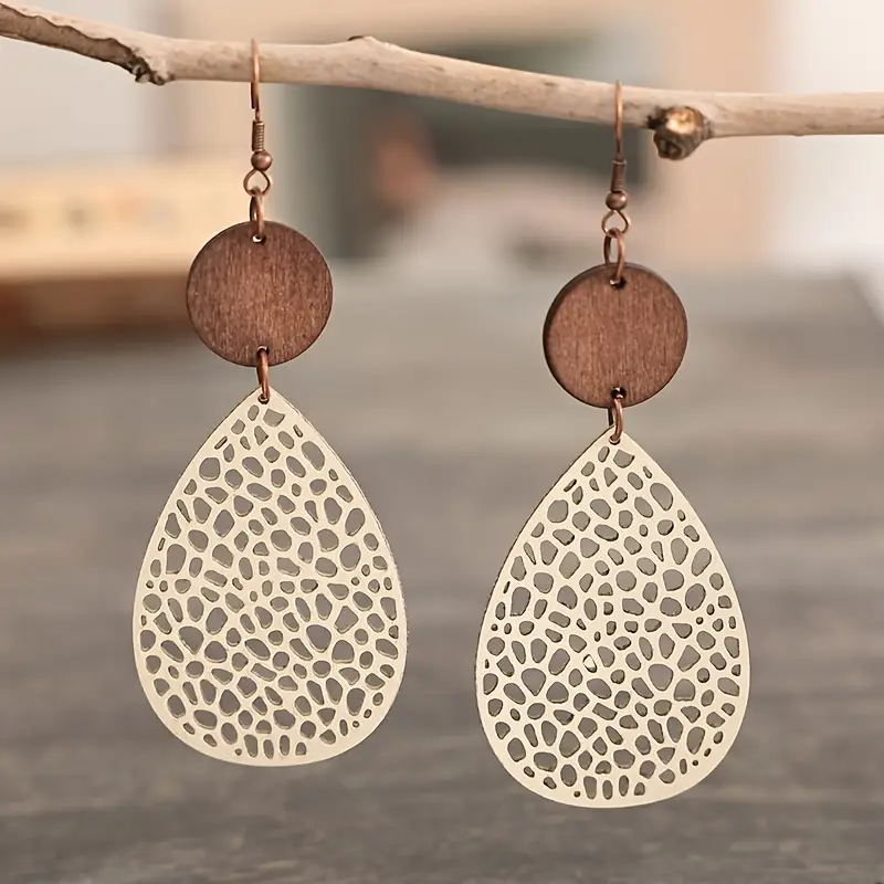 Retro Hollow Dangle Earrings